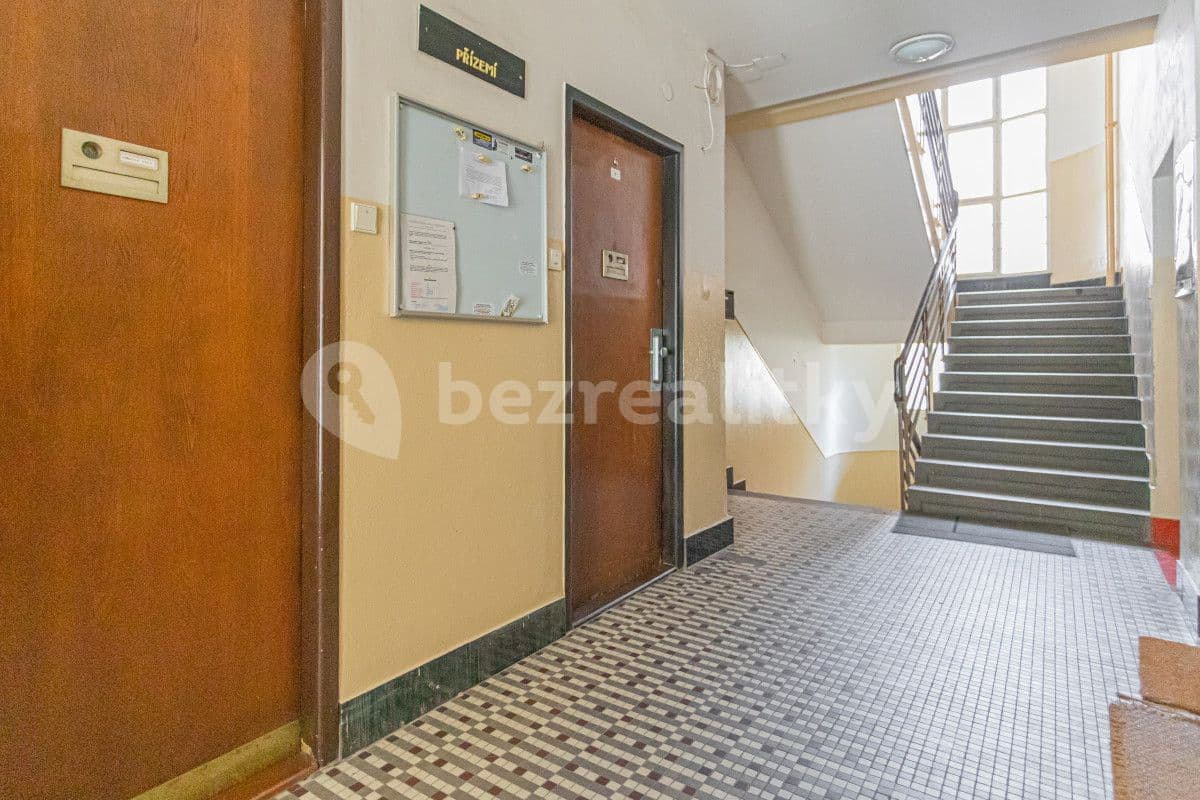 flat to rent, 25 m², Stroupežnického, Prague, Prague