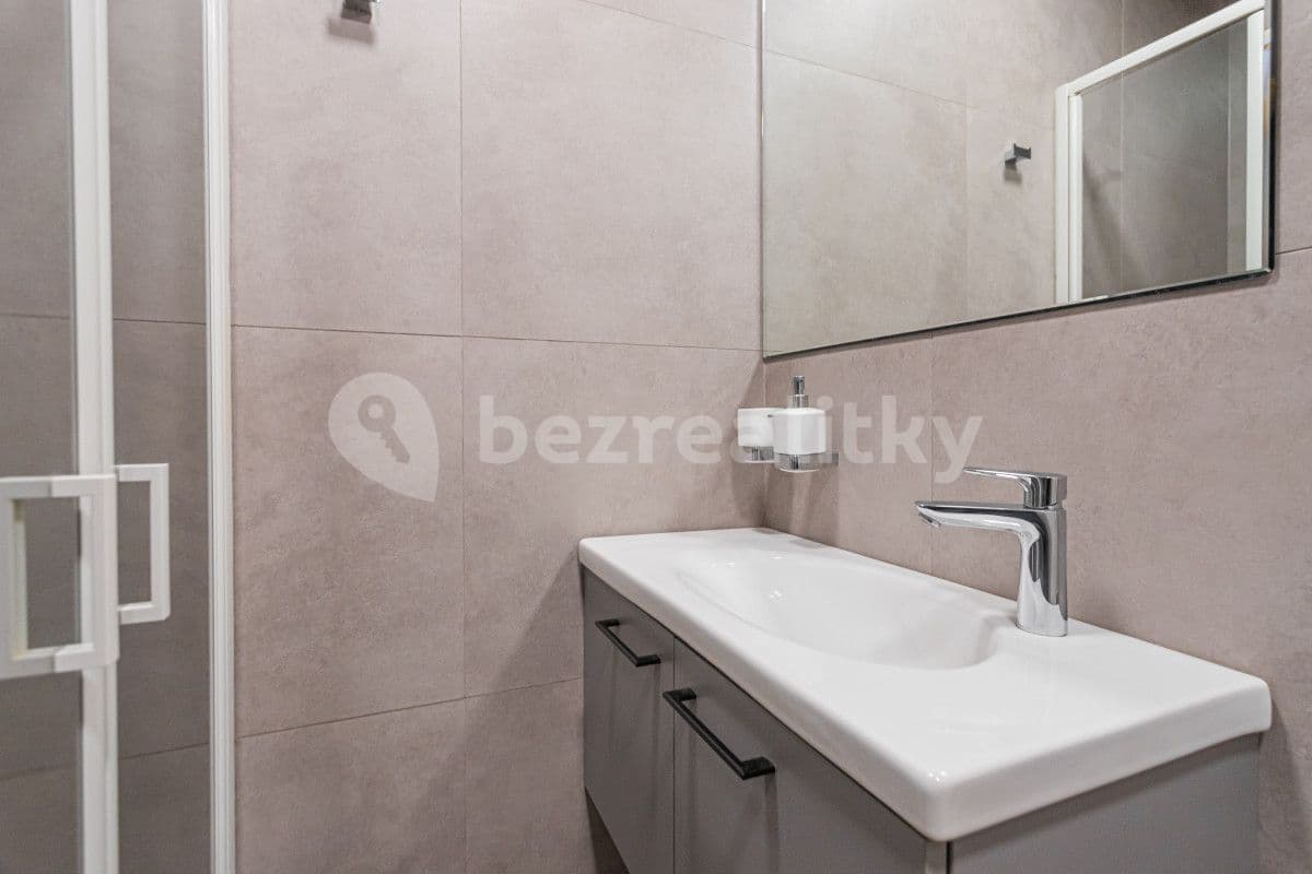 flat to rent, 25 m², Stroupežnického, Prague, Prague