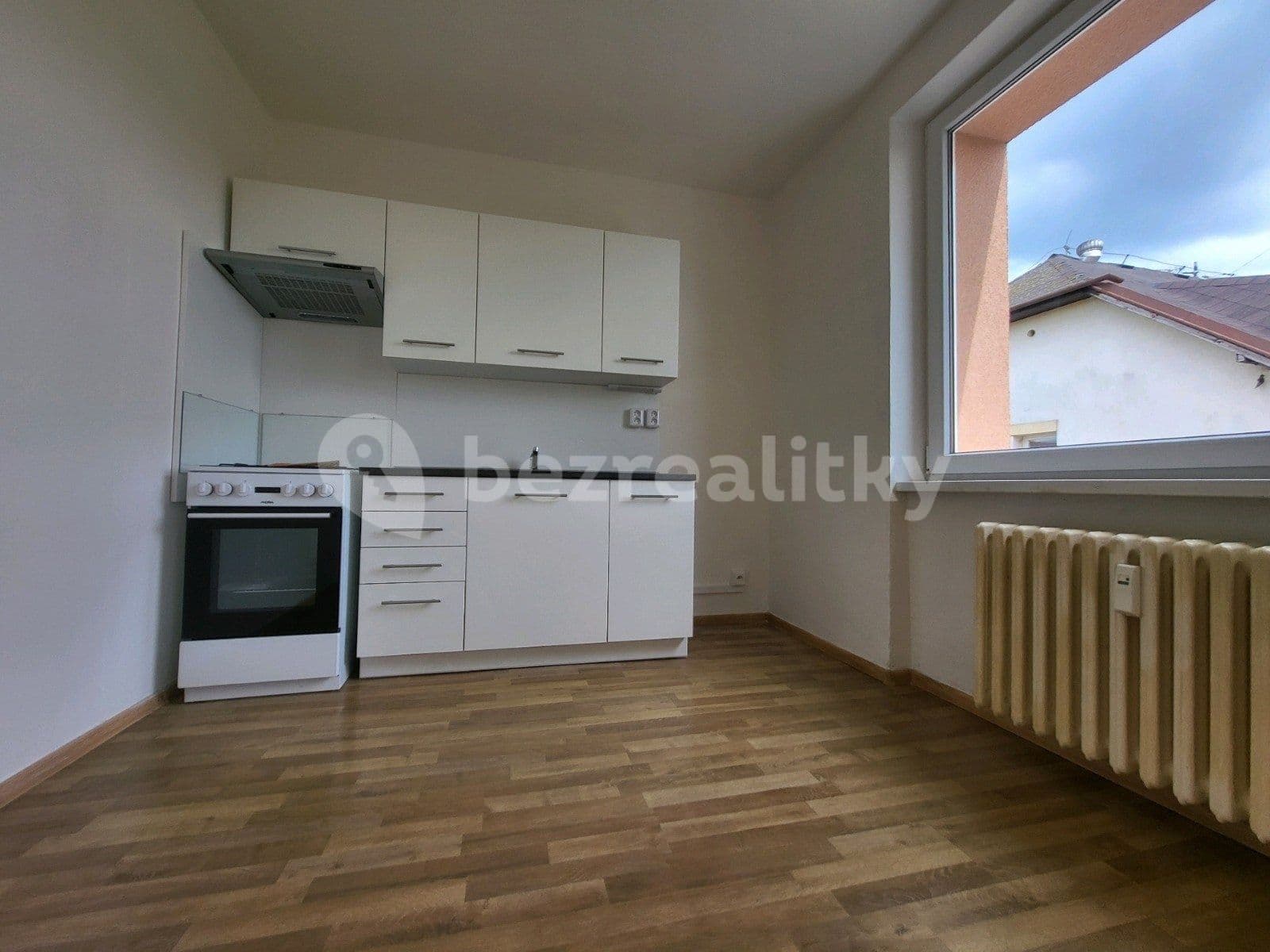 1 bedroom with open-plan kitchen flat to rent, 38 m², Dr. Glazera, Horní Suchá, Moravskoslezský Region