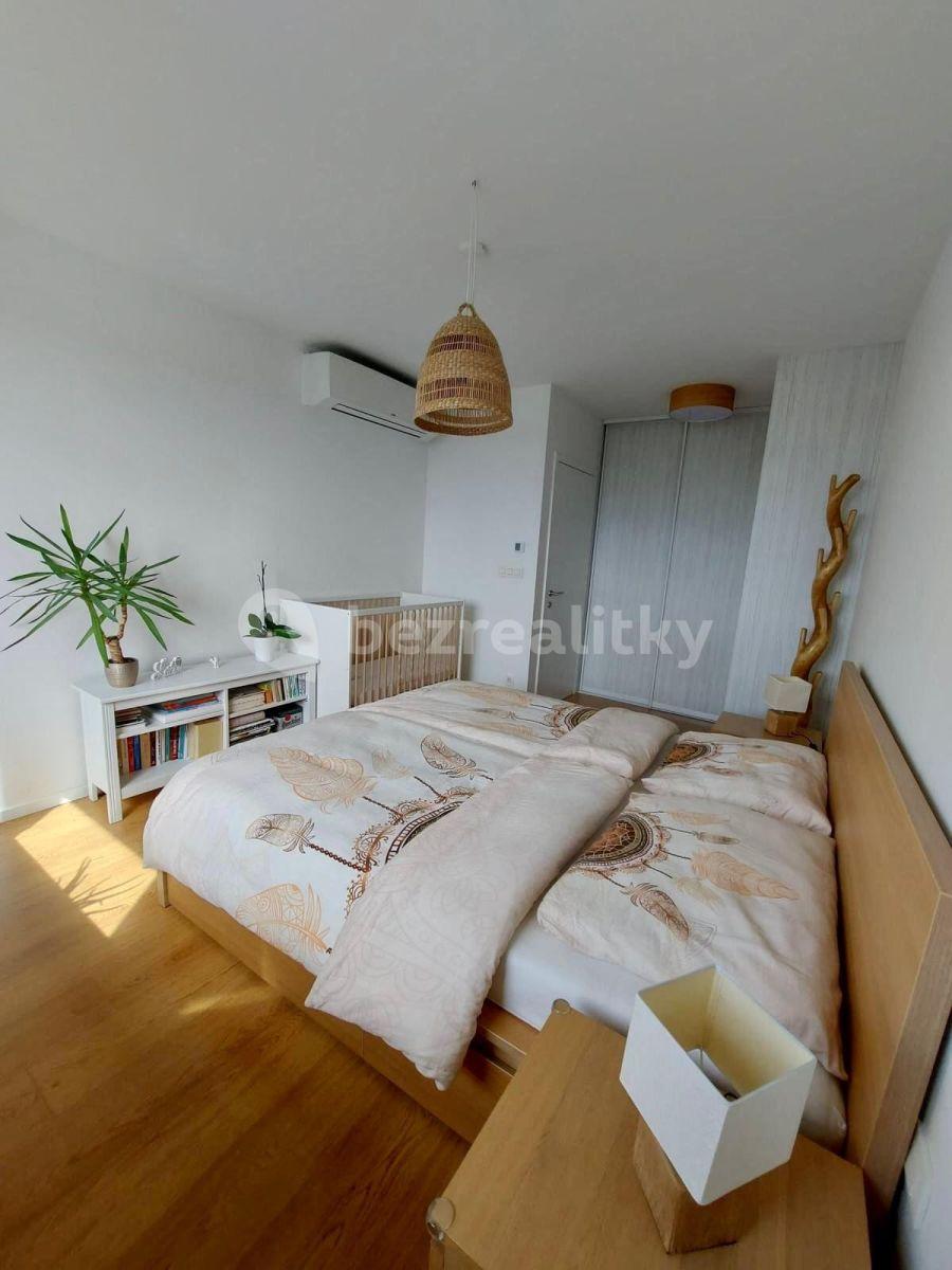 2 bedroom flat to rent, 51 m², Zadunajská cesta, Petržalka, Bratislavský Region