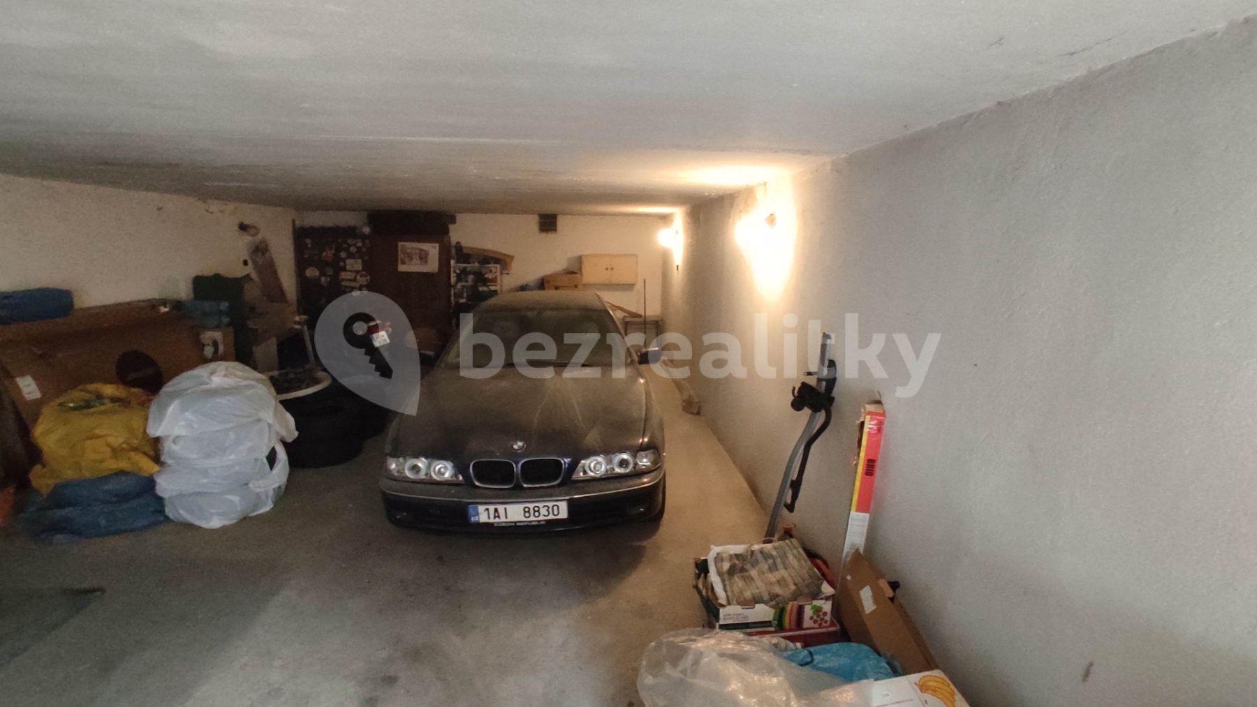 garage for sale, 17 m², Ke Spořilovu, Prague, Prague
