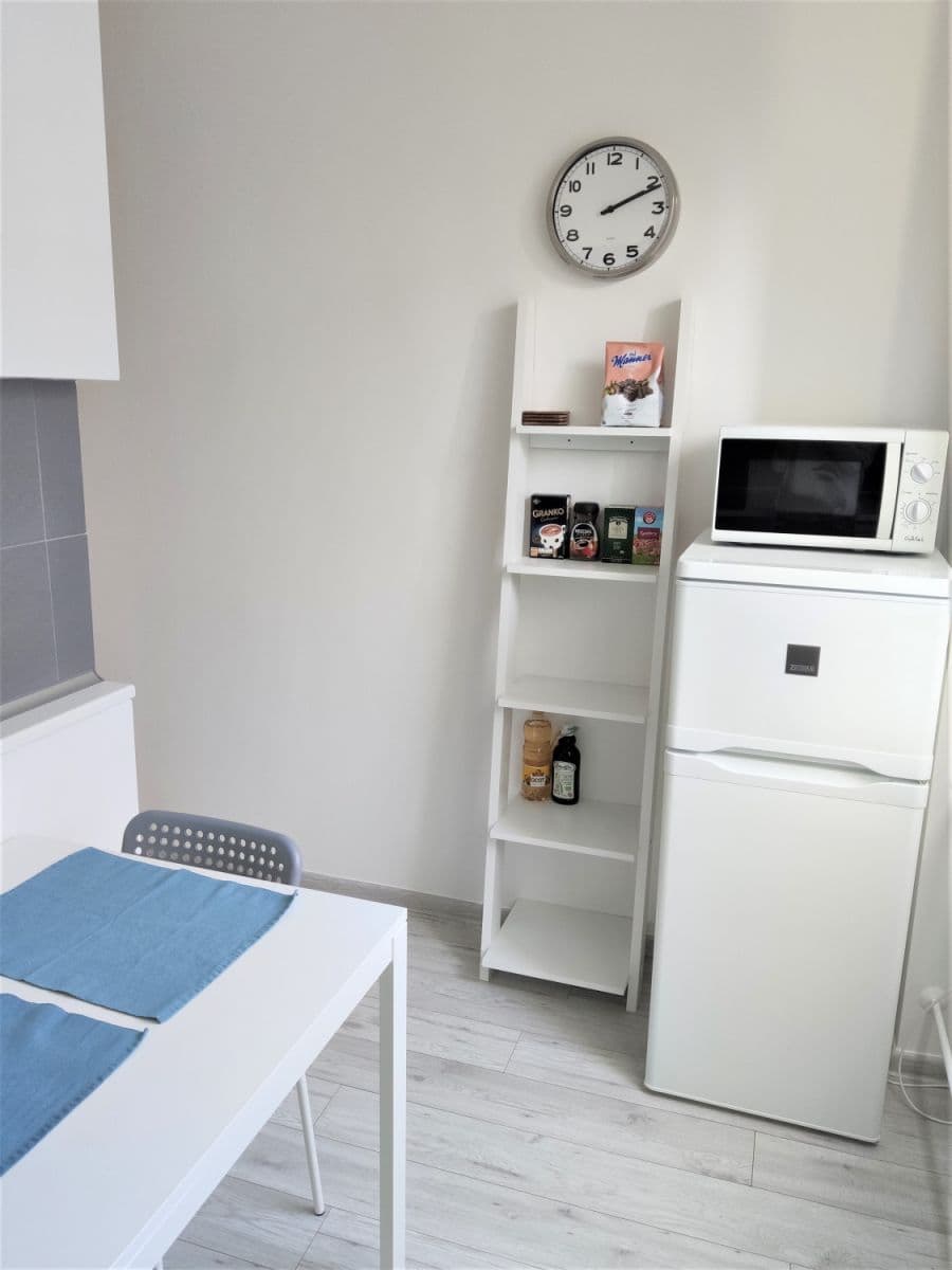 flat to rent, 40 m², Mamateyova, Petržalka, Bratislavský Region