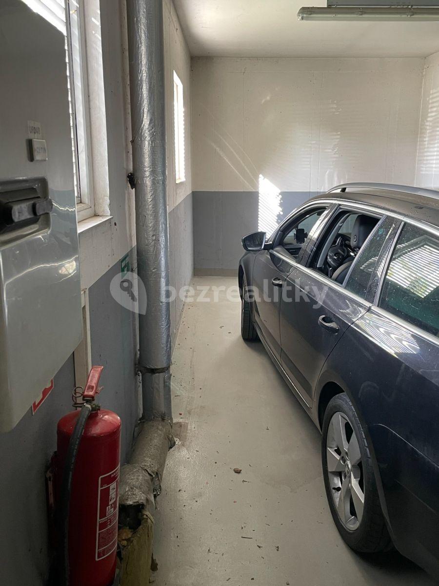 garage to rent, 17 m², Wiesenthalova, Prague, Prague