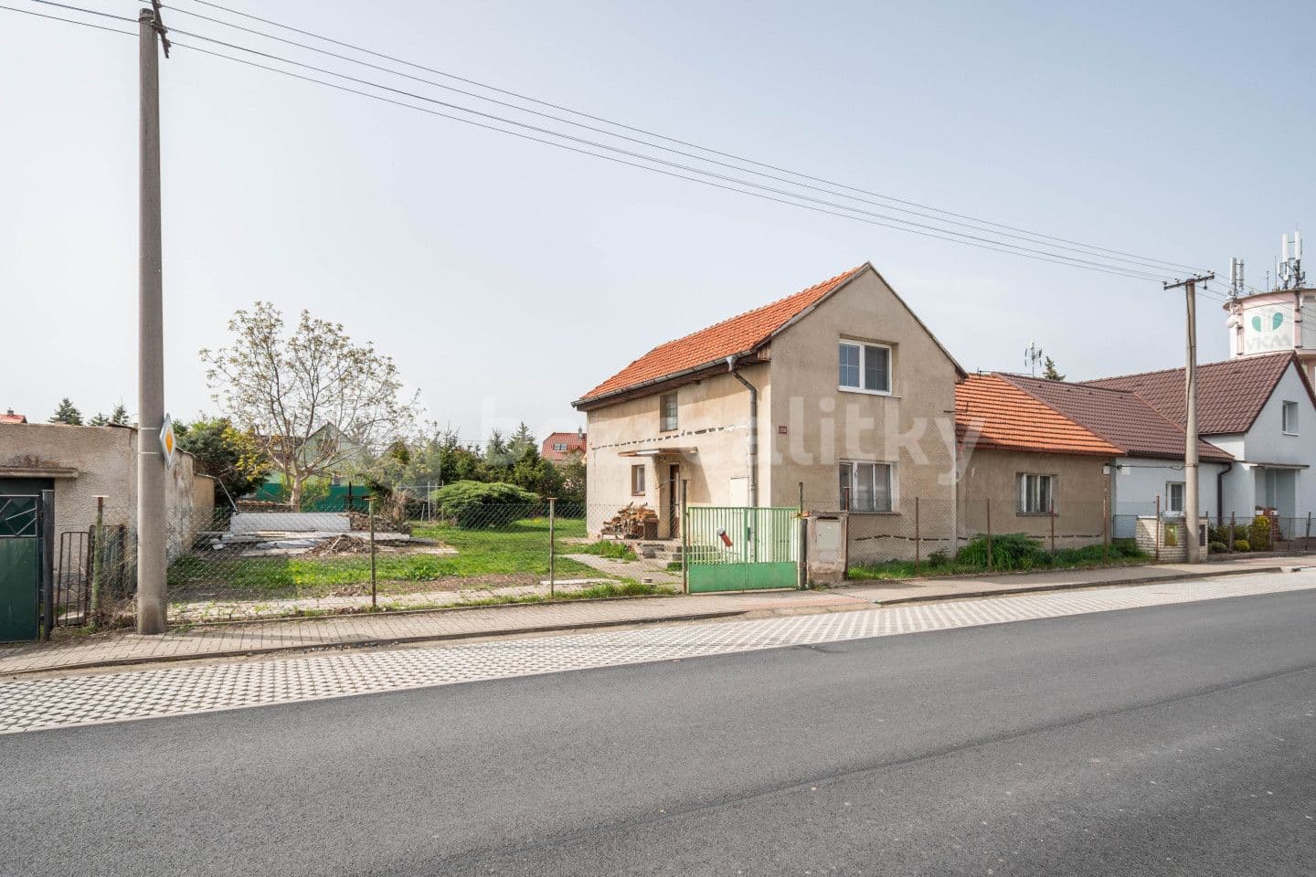 house for sale, 103 m², třída Rudé armády, Cvrčovice, Středočeský Region