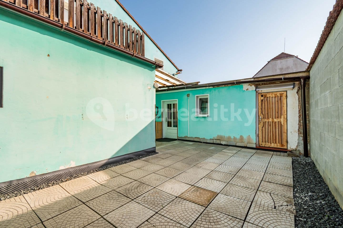 house for sale, 100 m², Svatopluka Čecha, Kamenné Žehrovice, Středočeský Region