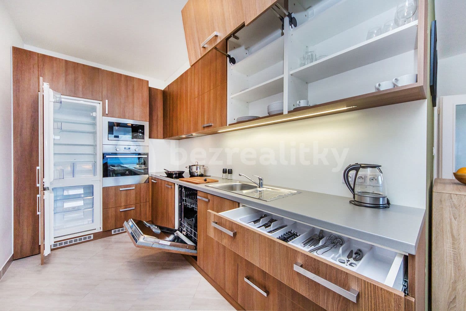 flat to rent, 65 m², Švehlova, Prague, Prague