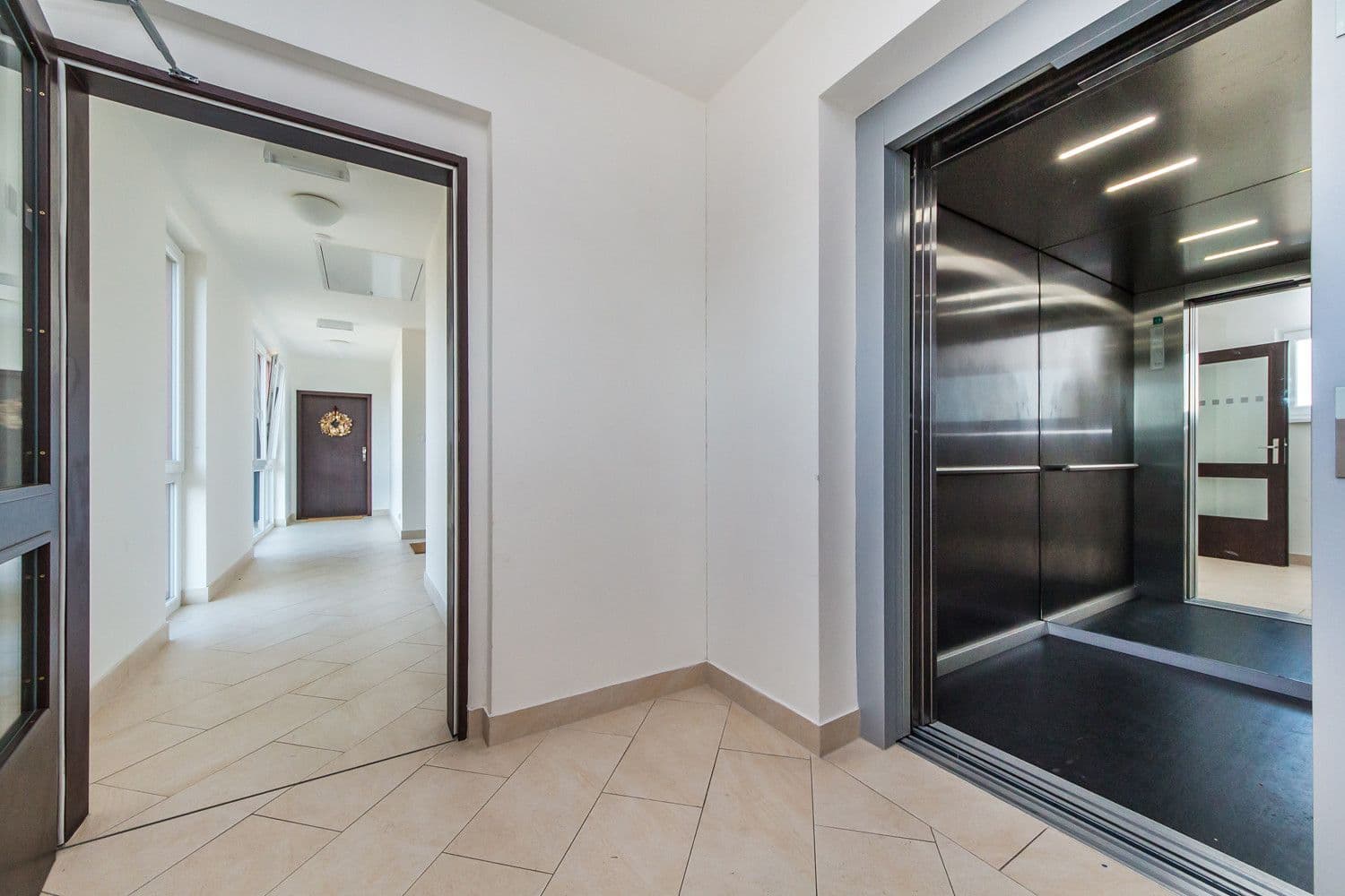 flat to rent, 65 m², Švehlova, Prague, Prague