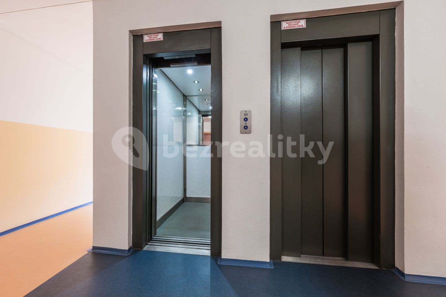 2 bedroom with open-plan kitchen flat for sale, 61 m², Lečkova, Prague, Prague
