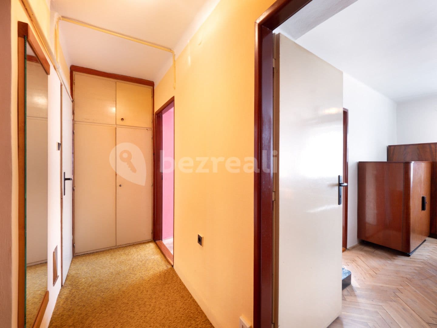 3 bedroom flat for sale, 60 m², Ke zvonici, Prague, Prague