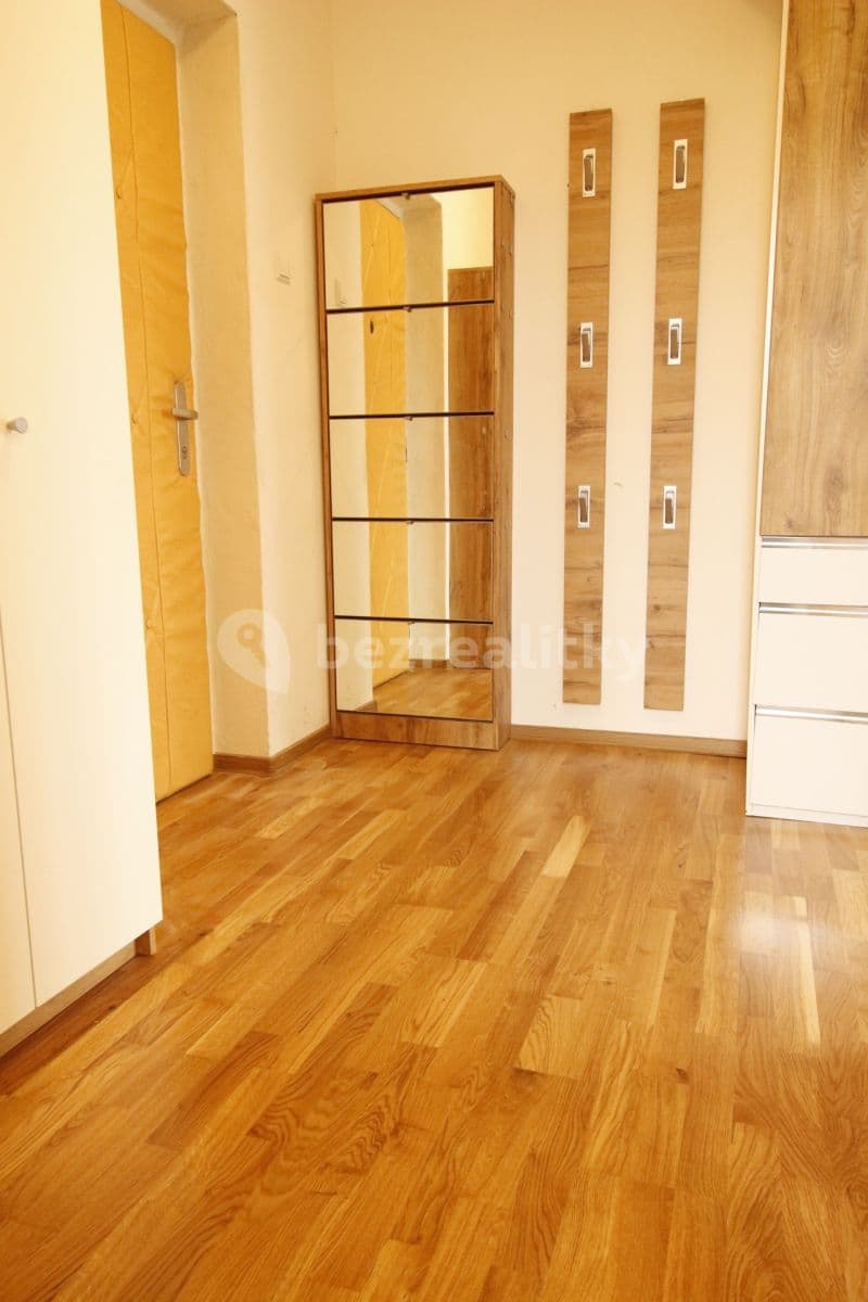 4 bedroom flat for sale, 71 m², Mlýny, Jihočeský Region