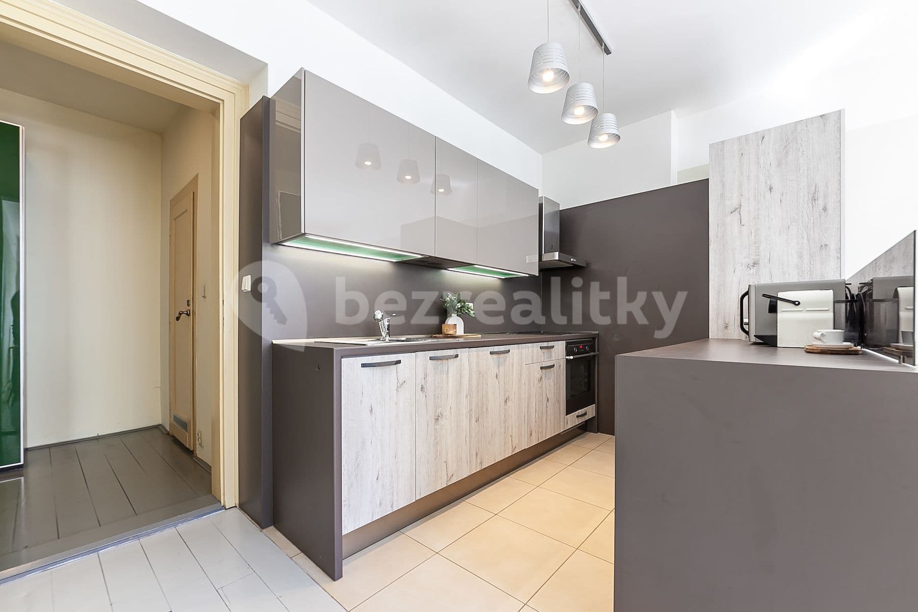 1 bedroom with open-plan kitchen flat for sale, 58 m², Sokolovská, Prague, Prague