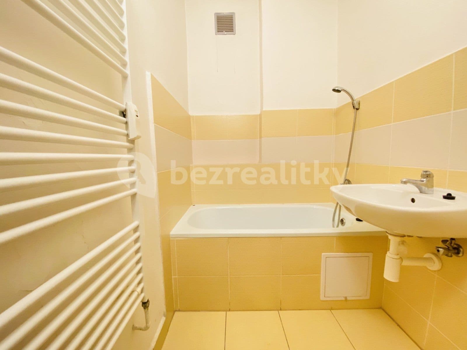 2 bedroom flat to rent, 55 m², Komenského, Ostrava, Moravskoslezský Region