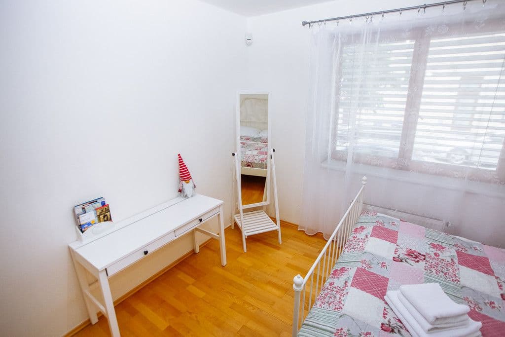 flat to rent, 60 m², Lublaňská, Prague, Prague