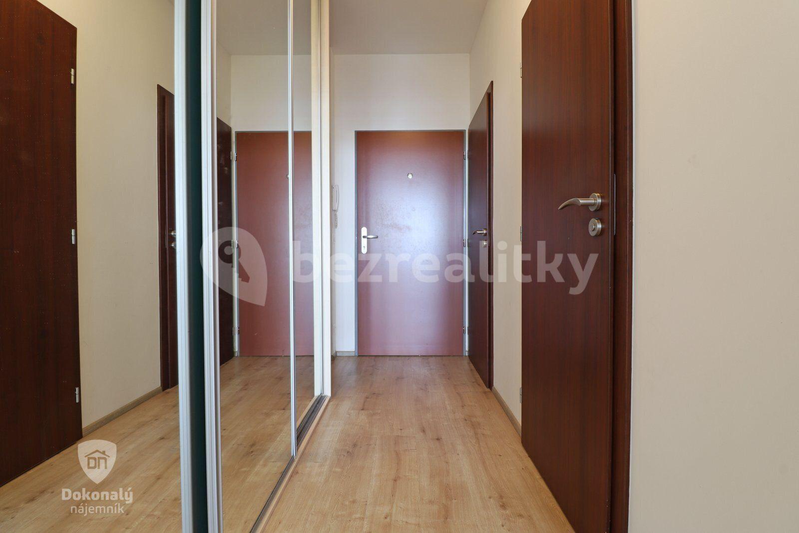 Studio flat to rent, 33 m², Freyova, Prague, Prague