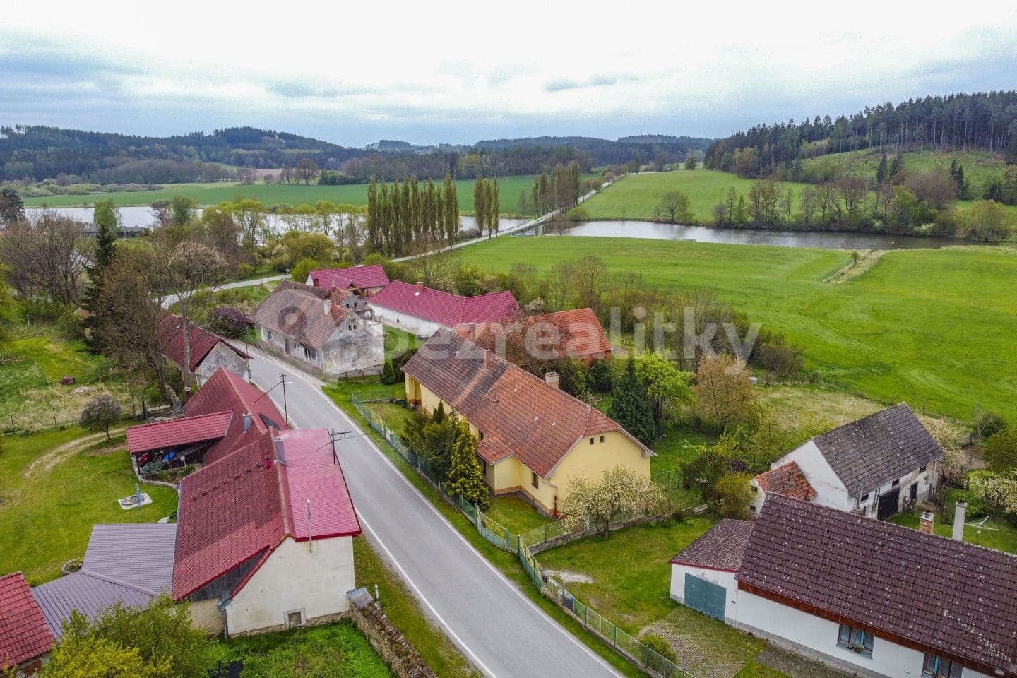 recreational property for sale, 1,848 m², Lažany, Jihočeský Region