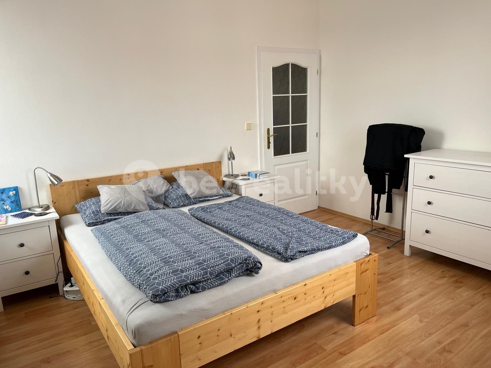 2 bedroom with open-plan kitchen flat to rent, 77 m², Sadovská, Hradec Králové, Královéhradecký Region