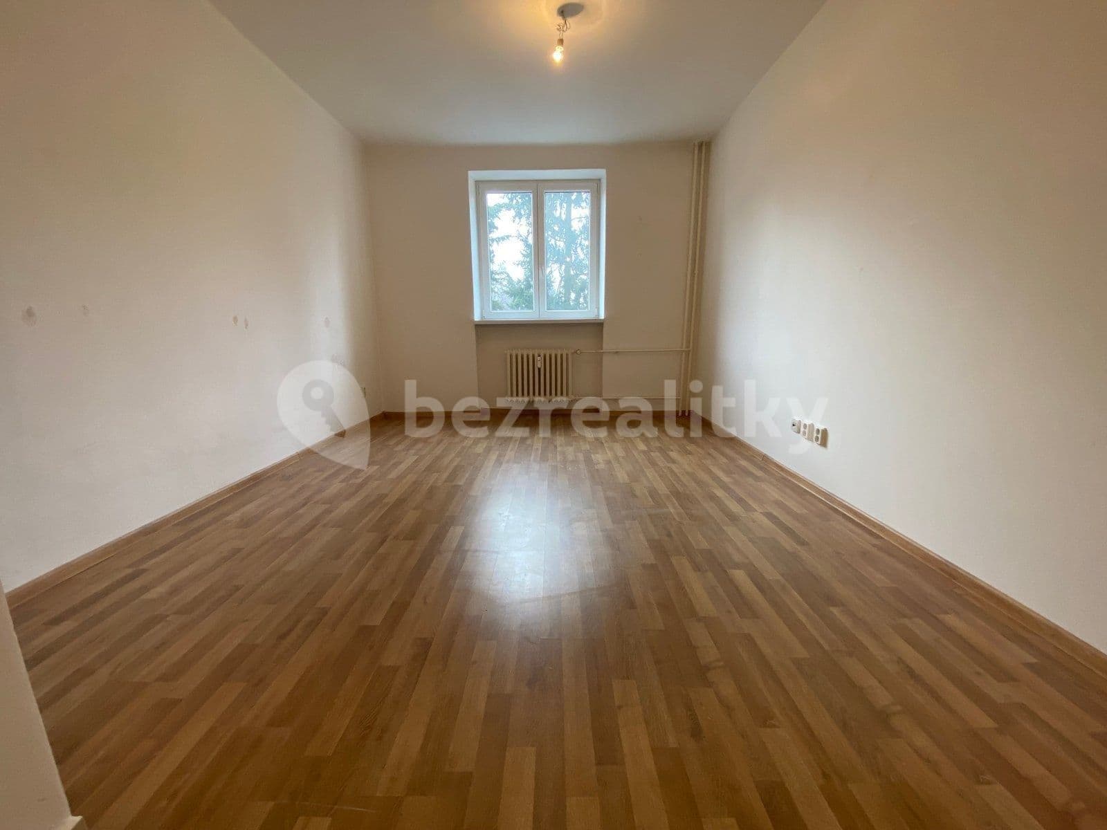 Studio flat to rent, 28 m², Opavská, Ostrava, Moravskoslezský Region