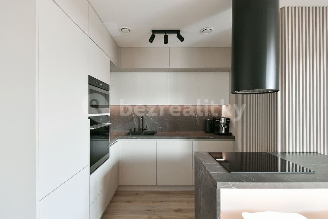 1 bedroom with open-plan kitchen flat for sale, 58 m², Anny Čížkové, Prague, Prague