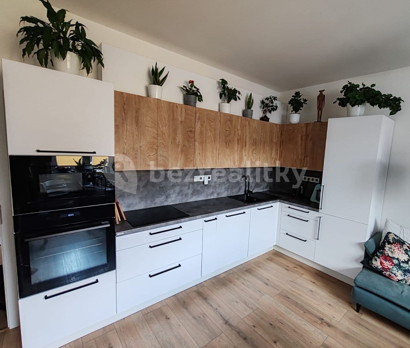 2 bedroom with open-plan kitchen flat for sale, 66 m², Mozolky, Brno, Jihomoravský Region