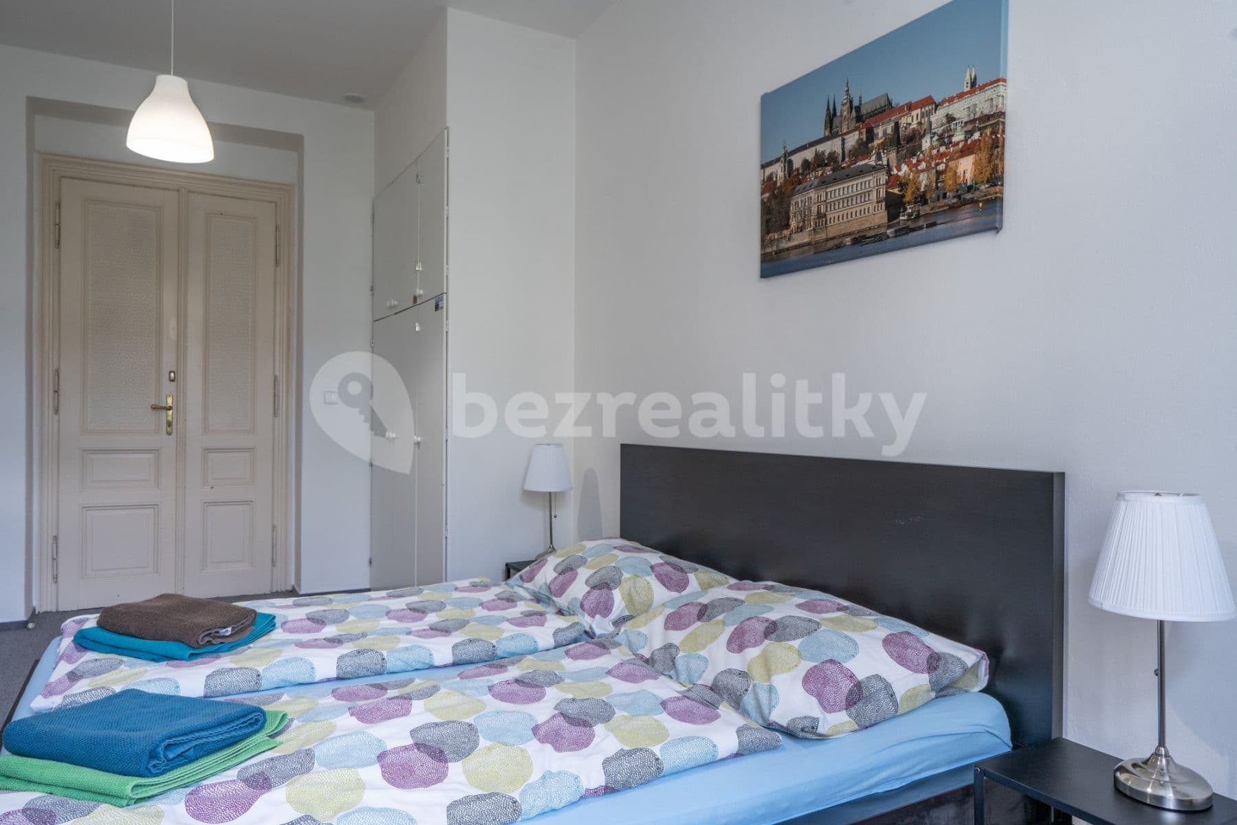 2 bedroom with open-plan kitchen flat to rent, 79 m², Polská, Prague, Prague