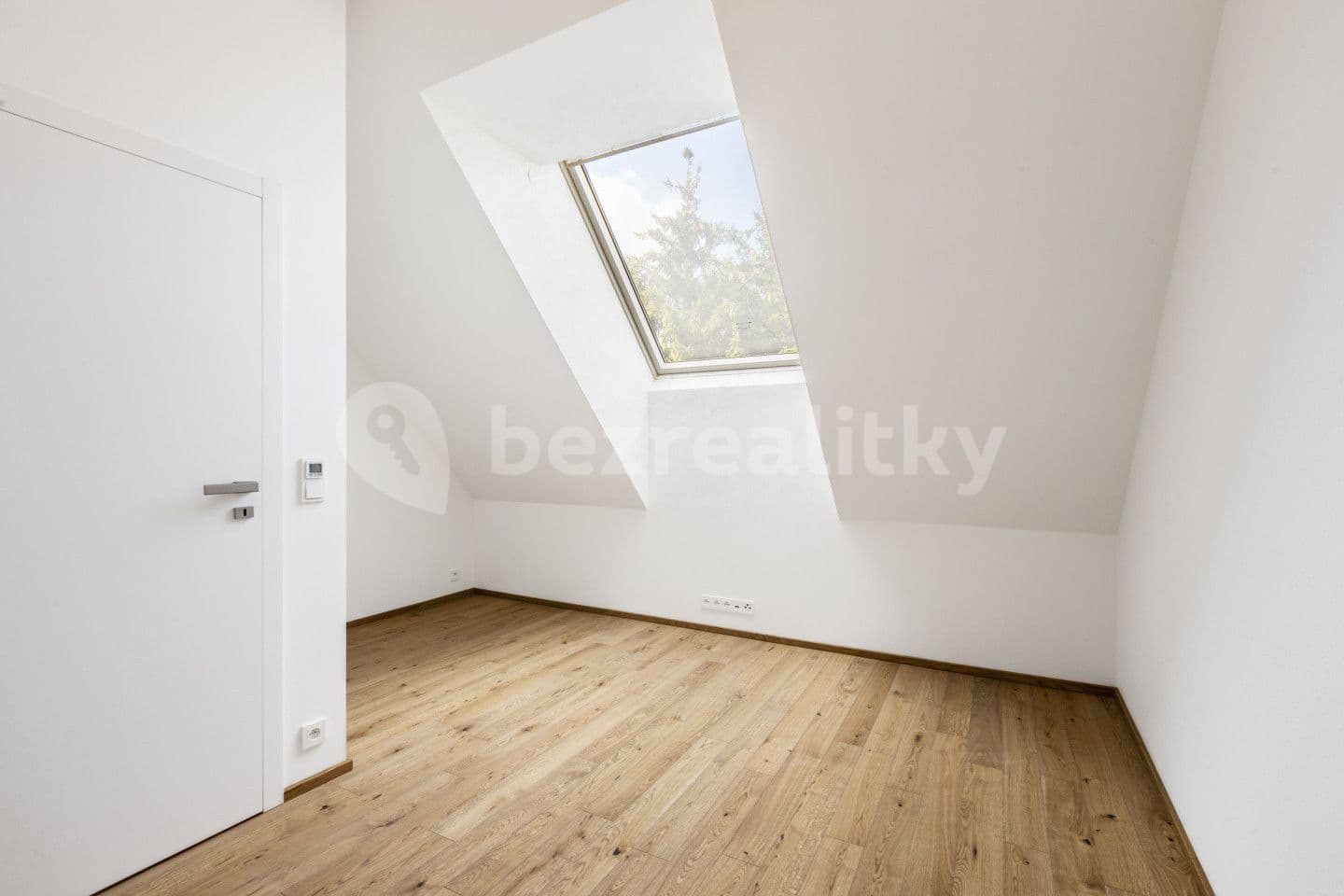 3 bedroom with open-plan kitchen flat for sale, 162 m², Palackého, Dobřichovice, Středočeský Region