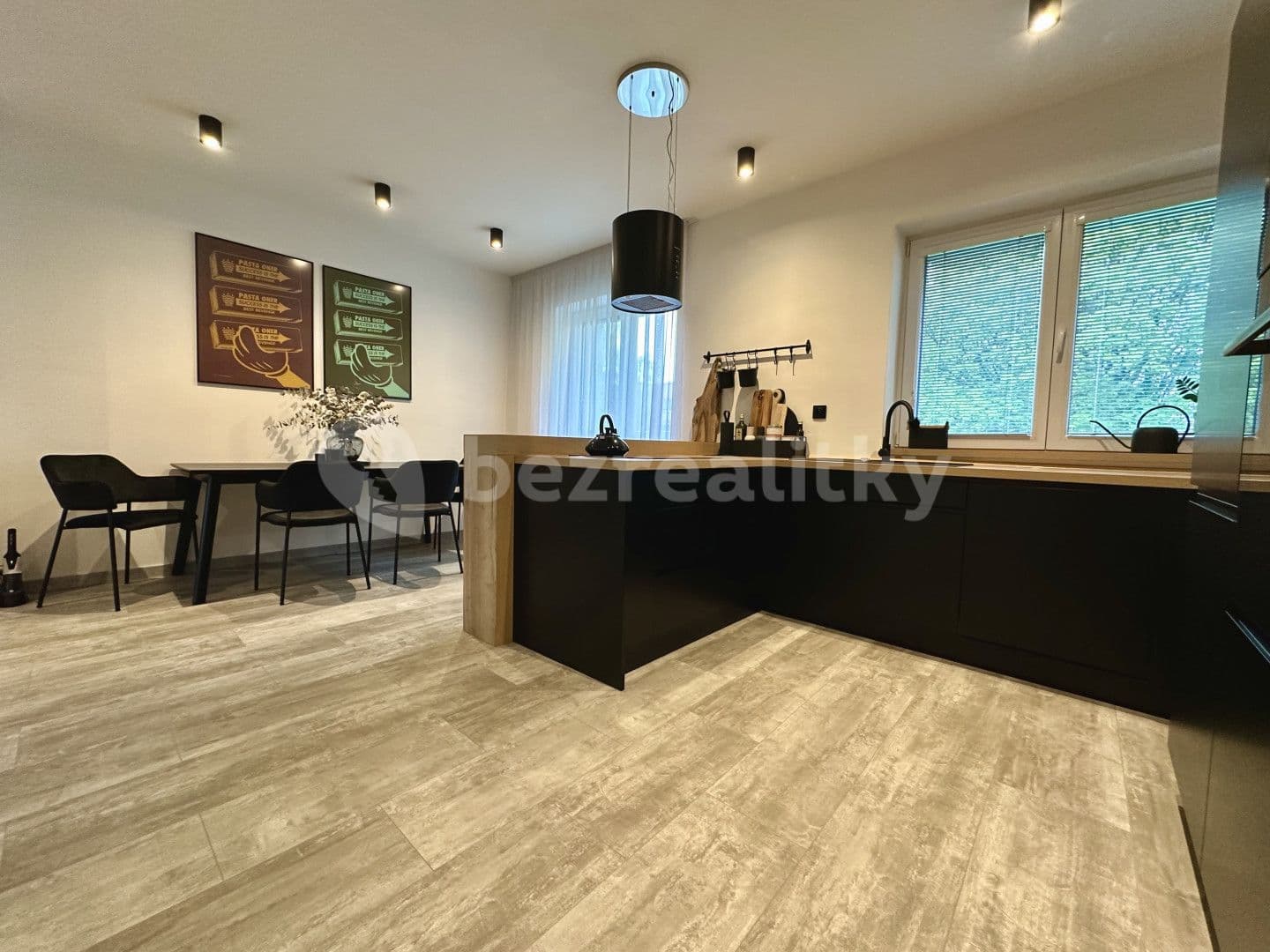 2 bedroom with open-plan kitchen flat for sale, 86 m², Strelkovova, Ostrava, Moravskoslezský Region
