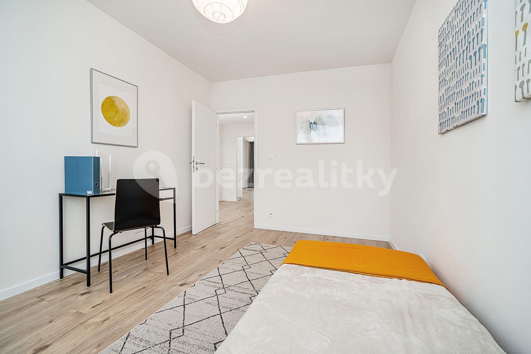 2 bedroom with open-plan kitchen flat for sale, 70 m², Zárubova, Prague, Prague