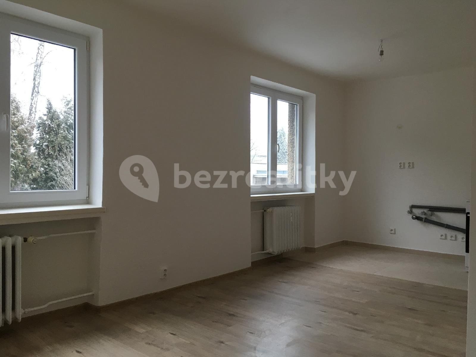 Studio flat to rent, 31 m², Hornická, Havířov, Moravskoslezský Region