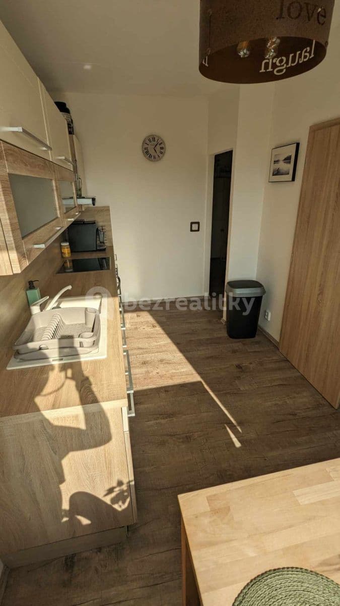 3 bedroom flat to rent, 81 m², Oblá, Brno, Jihomoravský Region