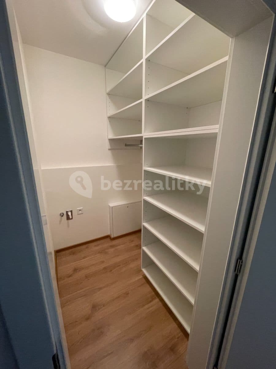 Studio flat to rent, 33 m², Frištenského, Olomouc, Olomoucký Region