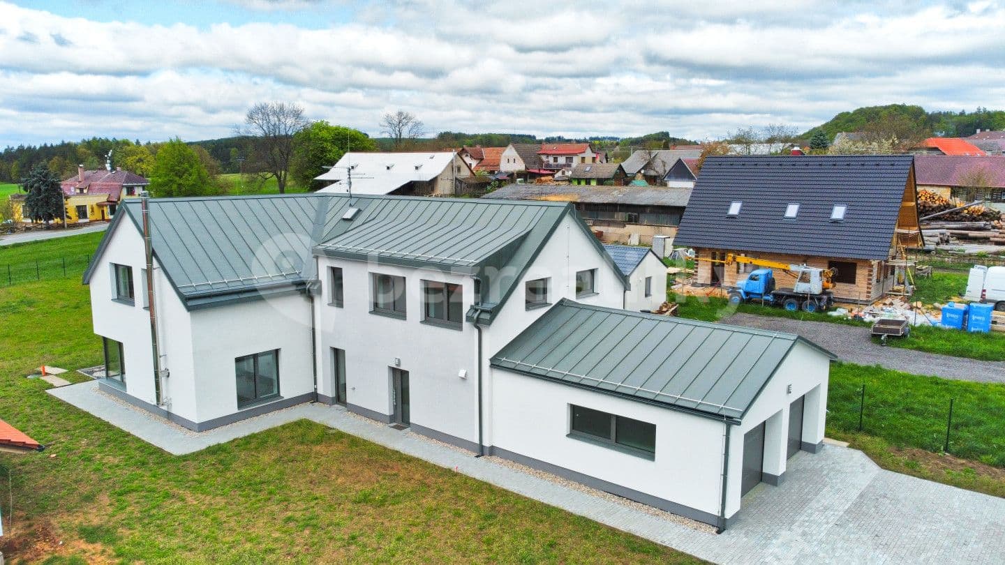 house for sale, 256 m², Vřesník, Královéhradecký Region