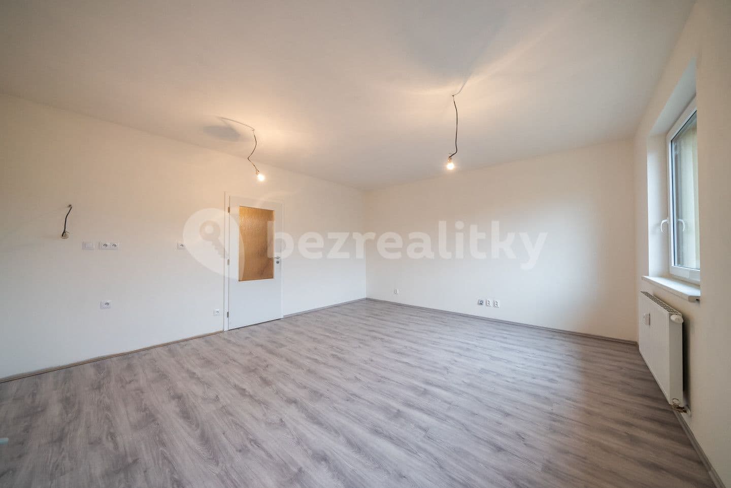 1 bedroom with open-plan kitchen flat for sale, 80 m², Žarošice, Jihomoravský Region
