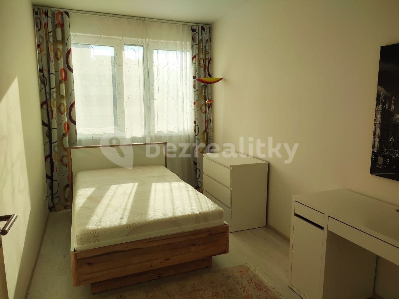 3 bedroom with open-plan kitchen flat to rent, 102 m², Petržílkova, Prague, Prague