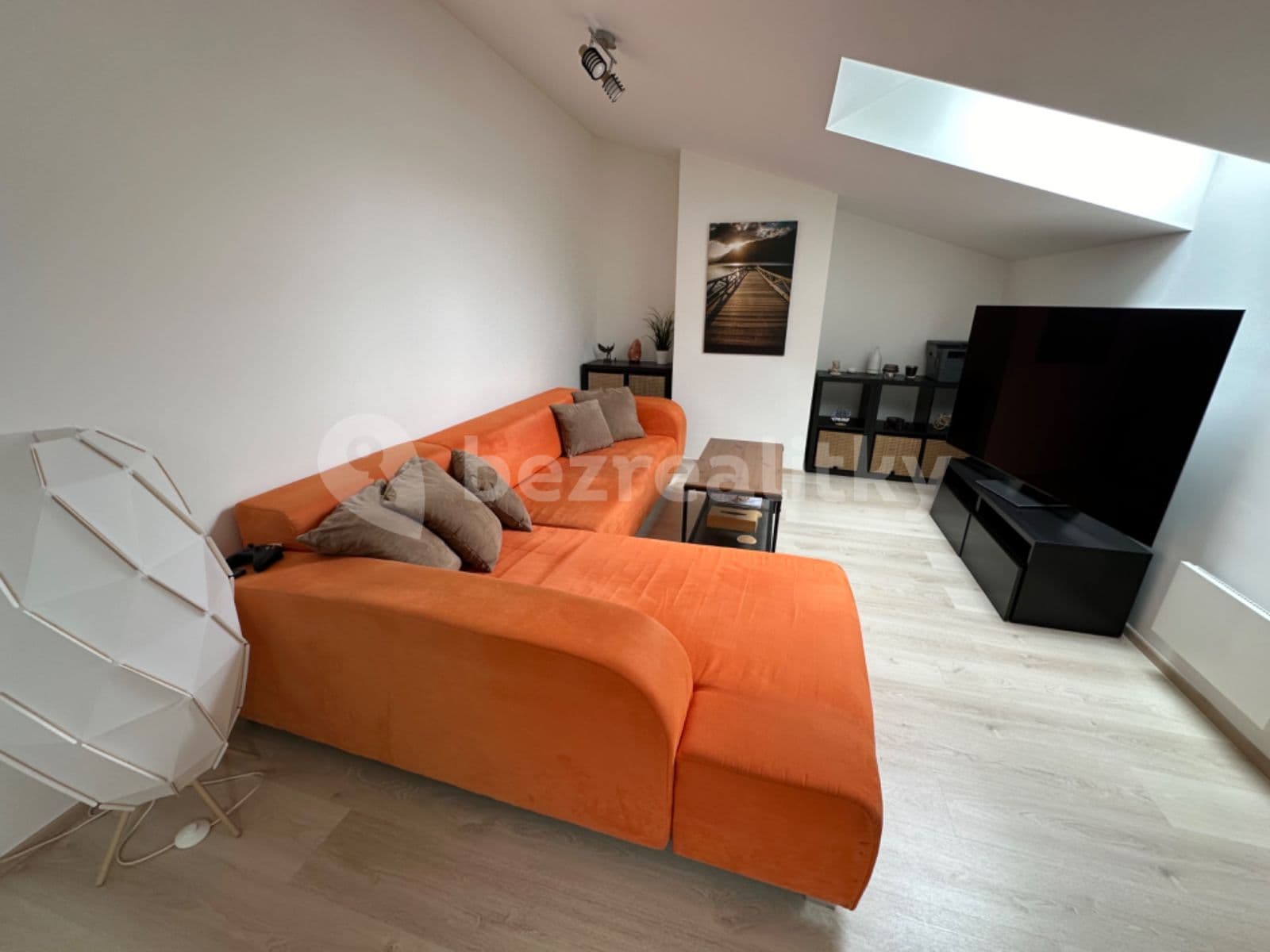 2 bedroom with open-plan kitchen flat to rent, 72 m², Příhodova, Chýně, Středočeský Region