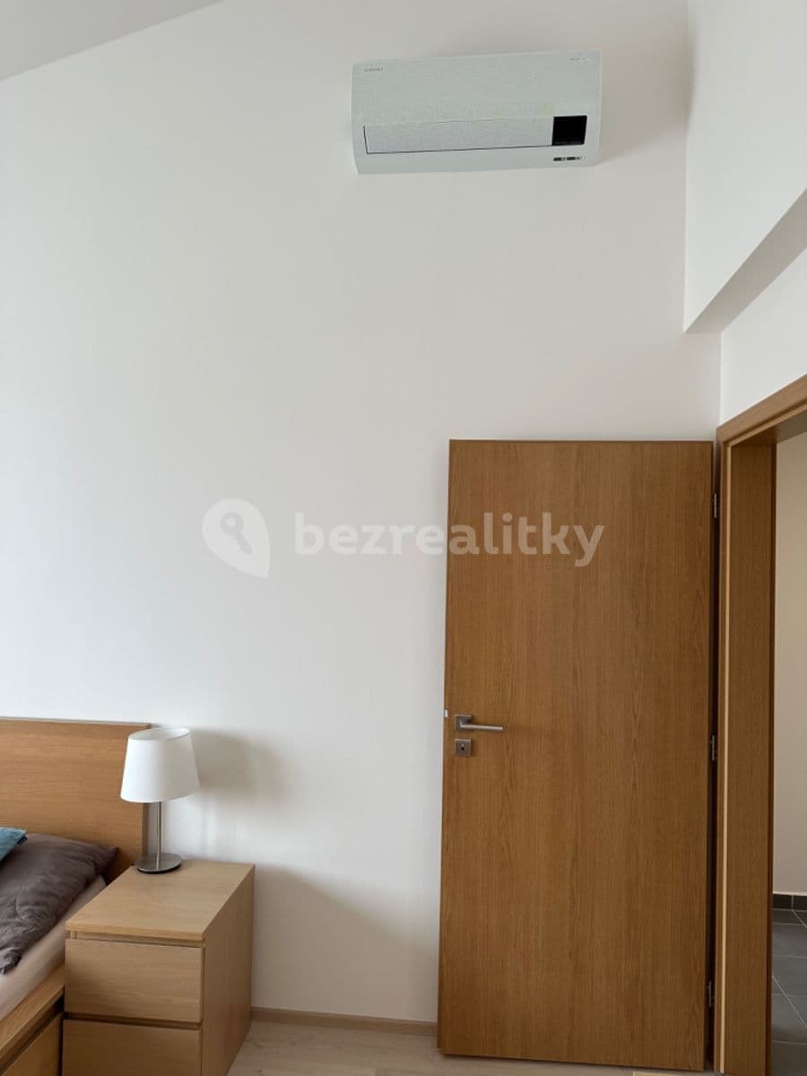2 bedroom with open-plan kitchen flat to rent, 72 m², Příhodova, Chýně, Středočeský Region