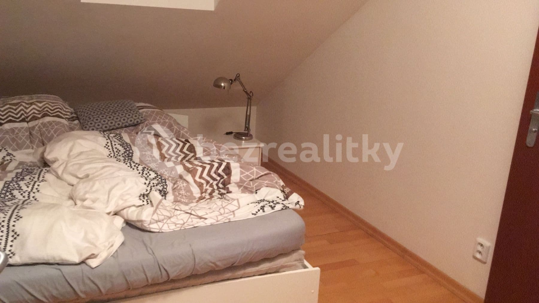 1 bedroom with open-plan kitchen flat to rent, 59 m², Mirovická, Prague, Prague