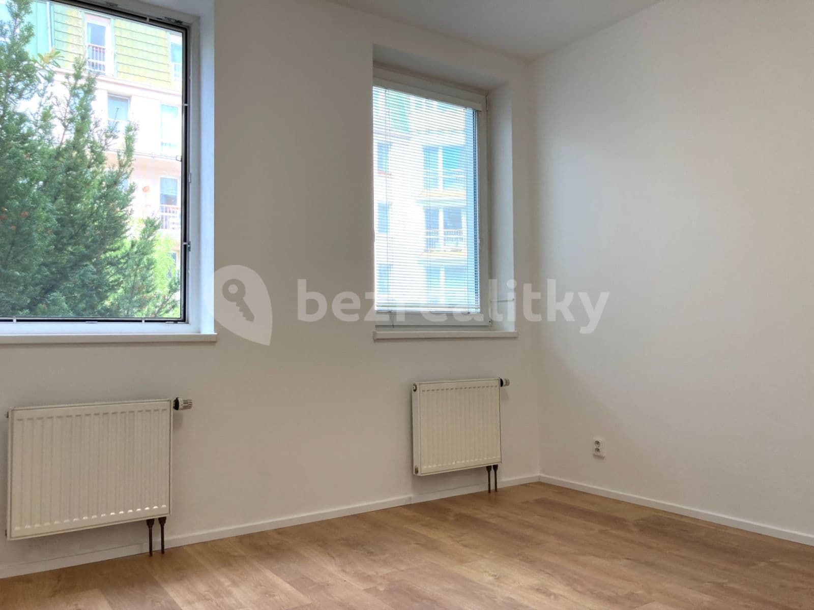 1 bedroom with open-plan kitchen flat for sale, 104 m², Lipnická, Prague, Prague