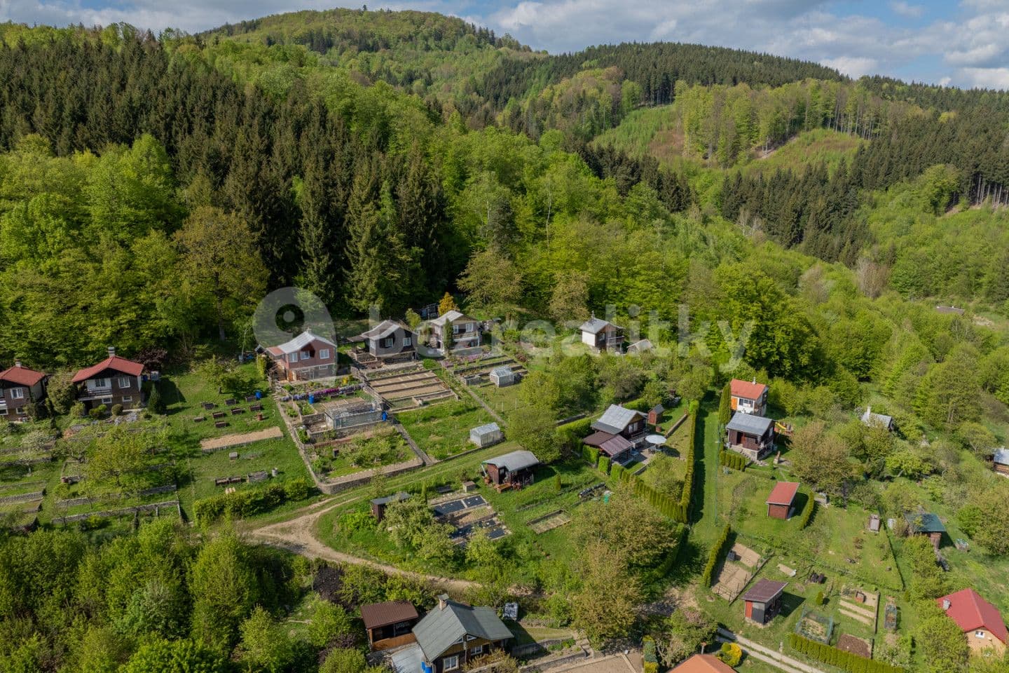 recreational property for sale, 409 m², Vsetín, Zlínský Region