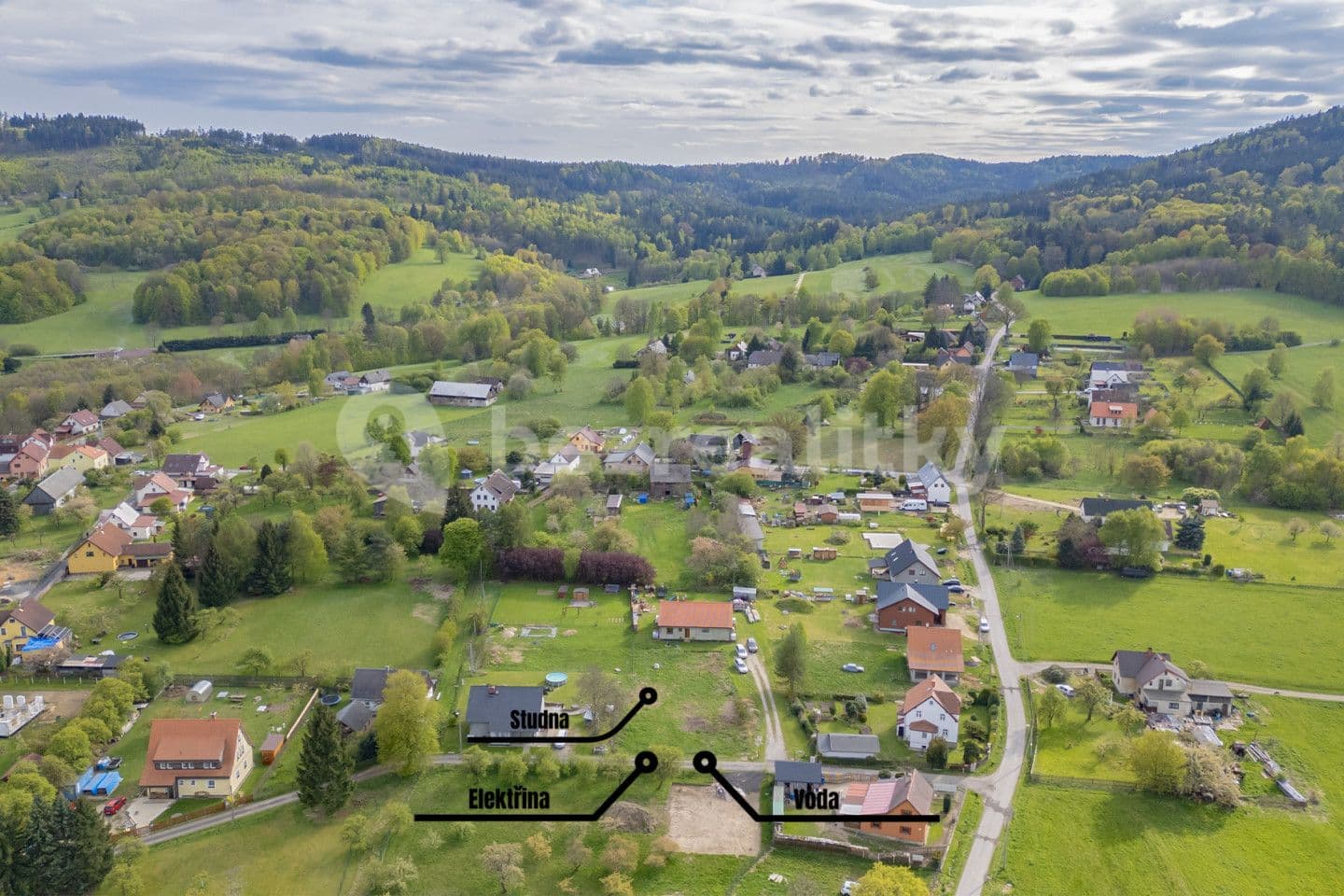 plot for sale, 998 m², Hrádek nad Nisou, Liberecký Region