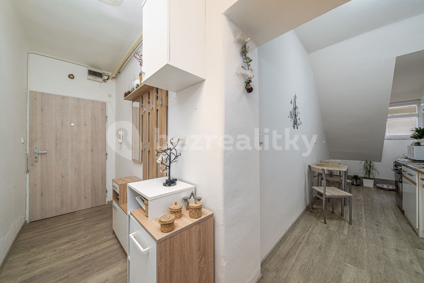 2 bedroom flat for sale, 51 m², Na Kamencoch, Vsetín, Zlínský Region