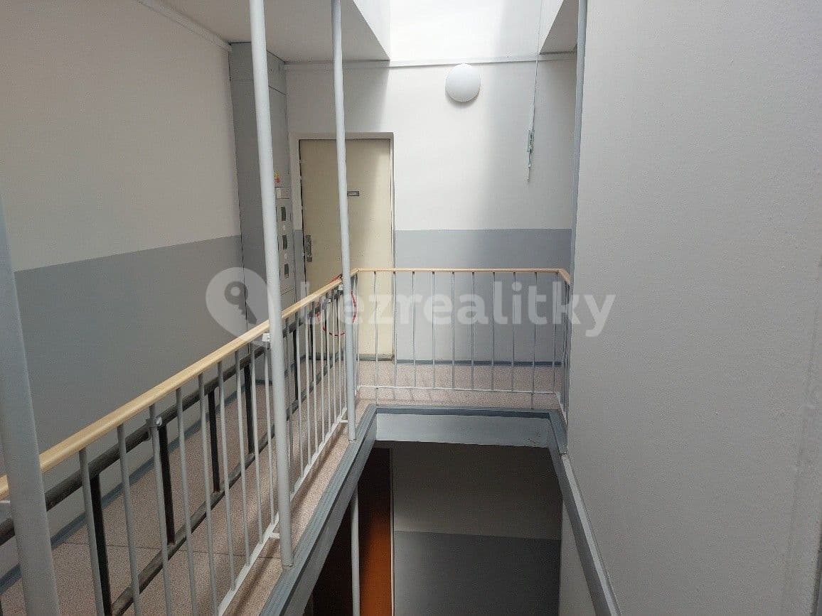 3 bedroom flat for sale, 61 m², Litvínovská, Prague, Prague