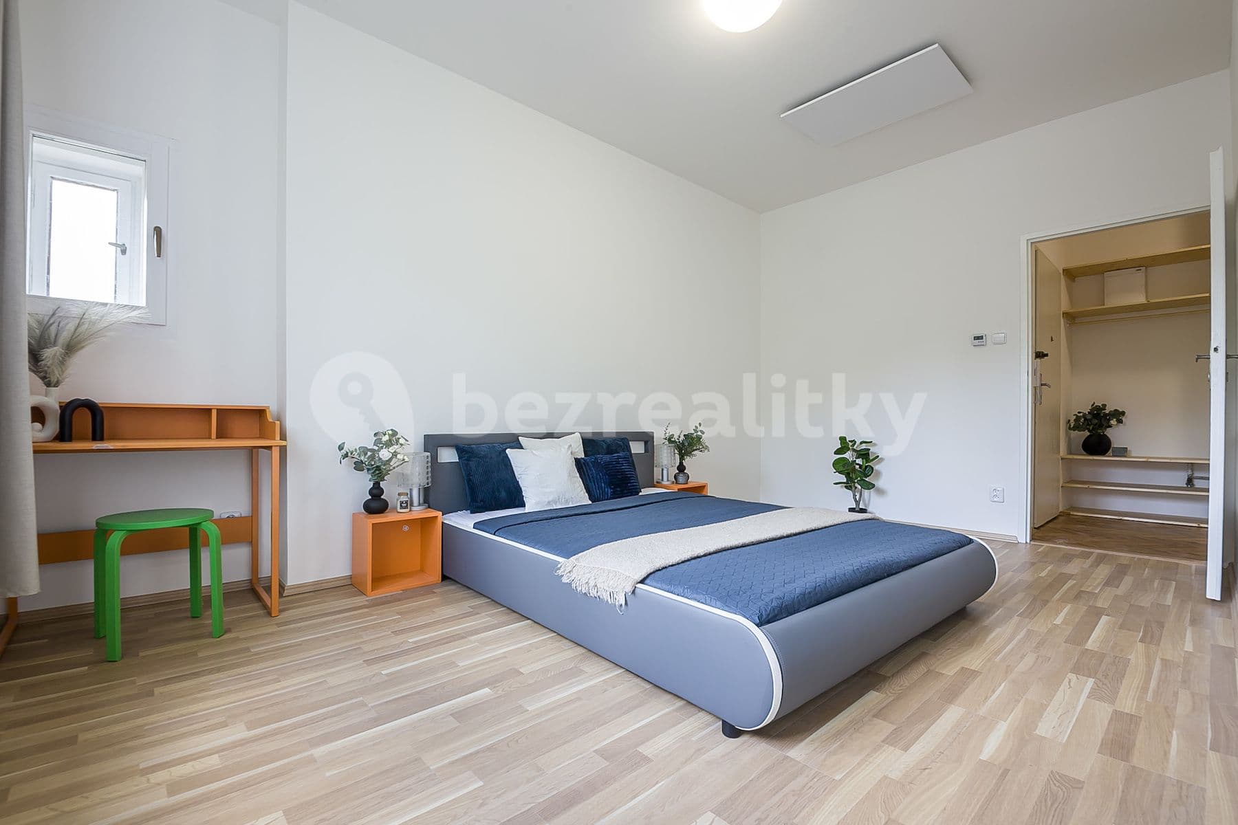 1 bedroom with open-plan kitchen flat for sale, 47 m², Krátká, Prague, Prague