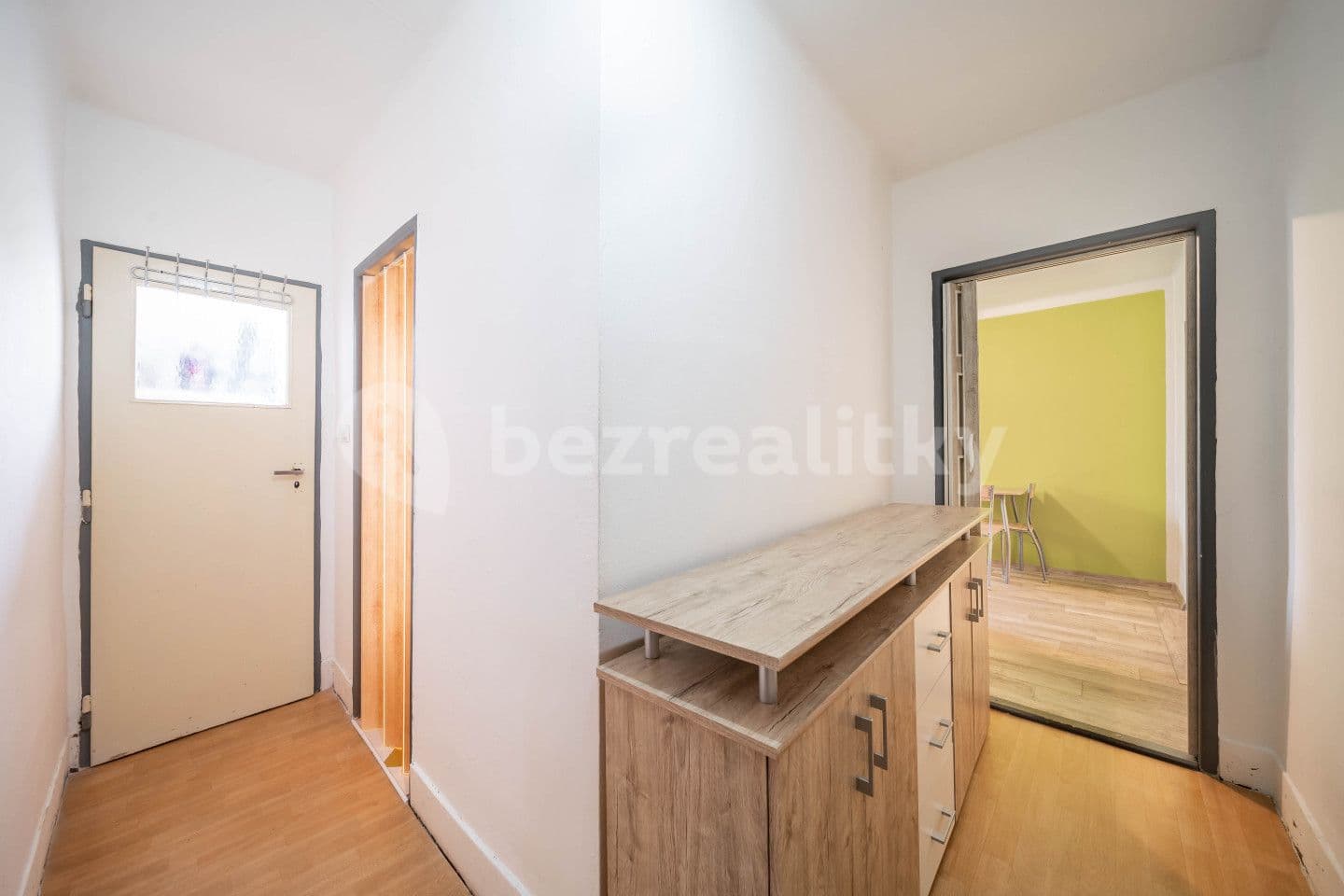 3 bedroom flat for sale, 49 m², Školní, Prachovice, Pardubický Region