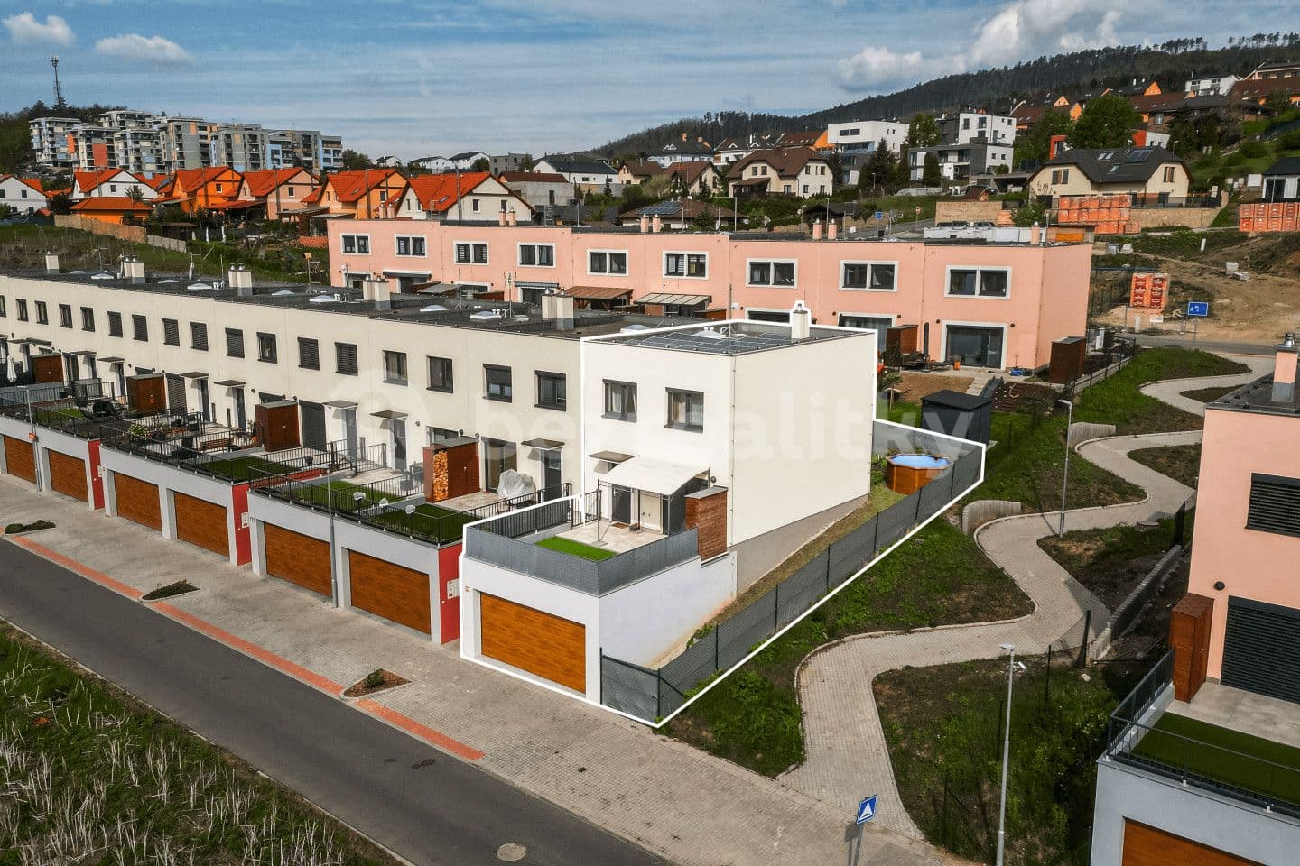 house for sale, 81 m², Spojovací, Králův Dvůr, Středočeský Region
