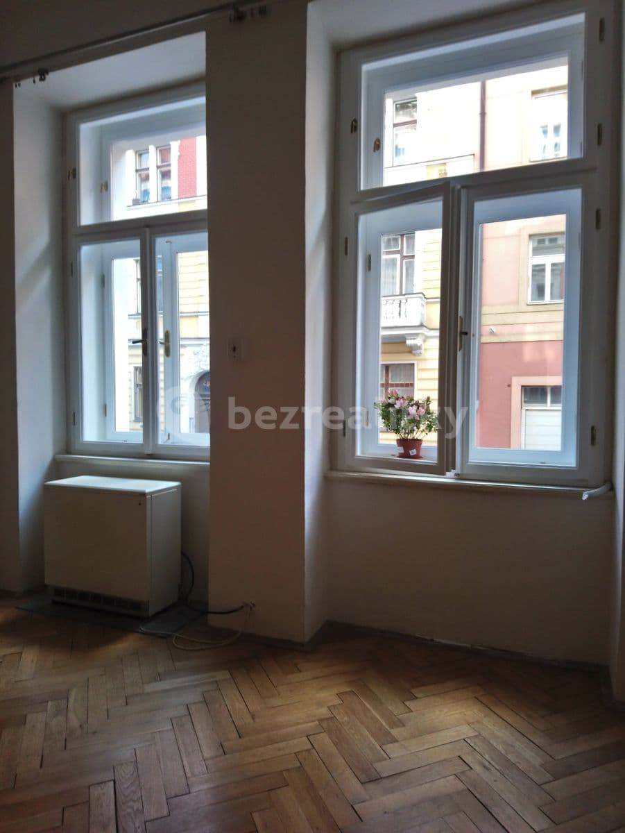 1 bedroom flat to rent, 40 m², Varšavská, Prague, Prague