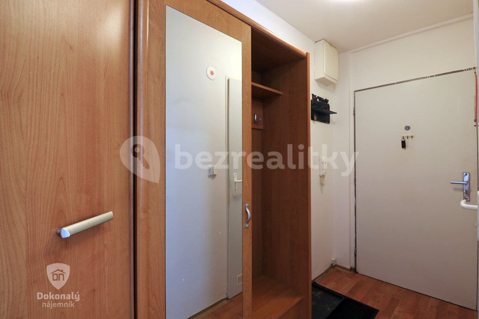 1 bedroom flat to rent, 28 m², Spojovací, Milovice, Středočeský Region