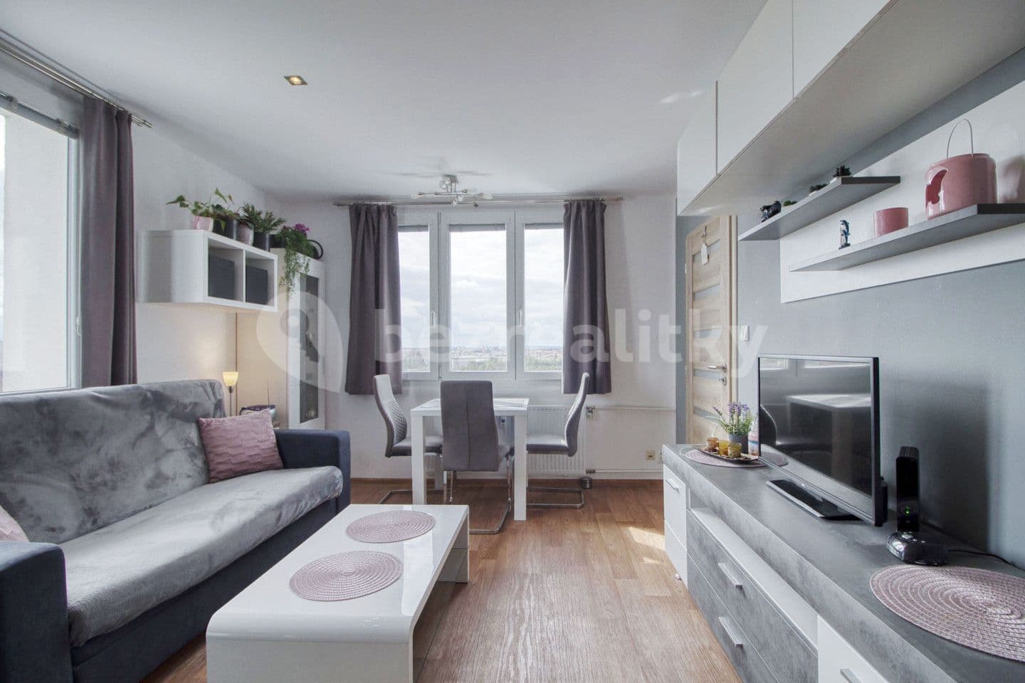 5 bedroom flat for sale, 124 m², Nad Dalmatinkou, Plzeň, Plzeňský Region