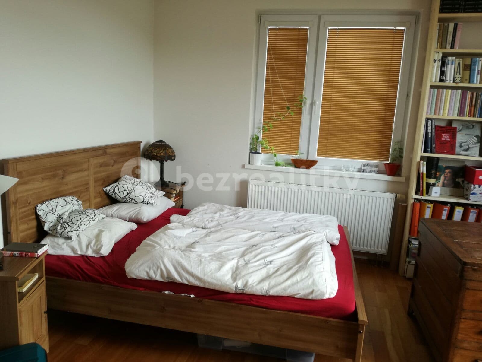 3 bedroom with open-plan kitchen flat to rent, 95 m², Kovanecká, Prague, Prague