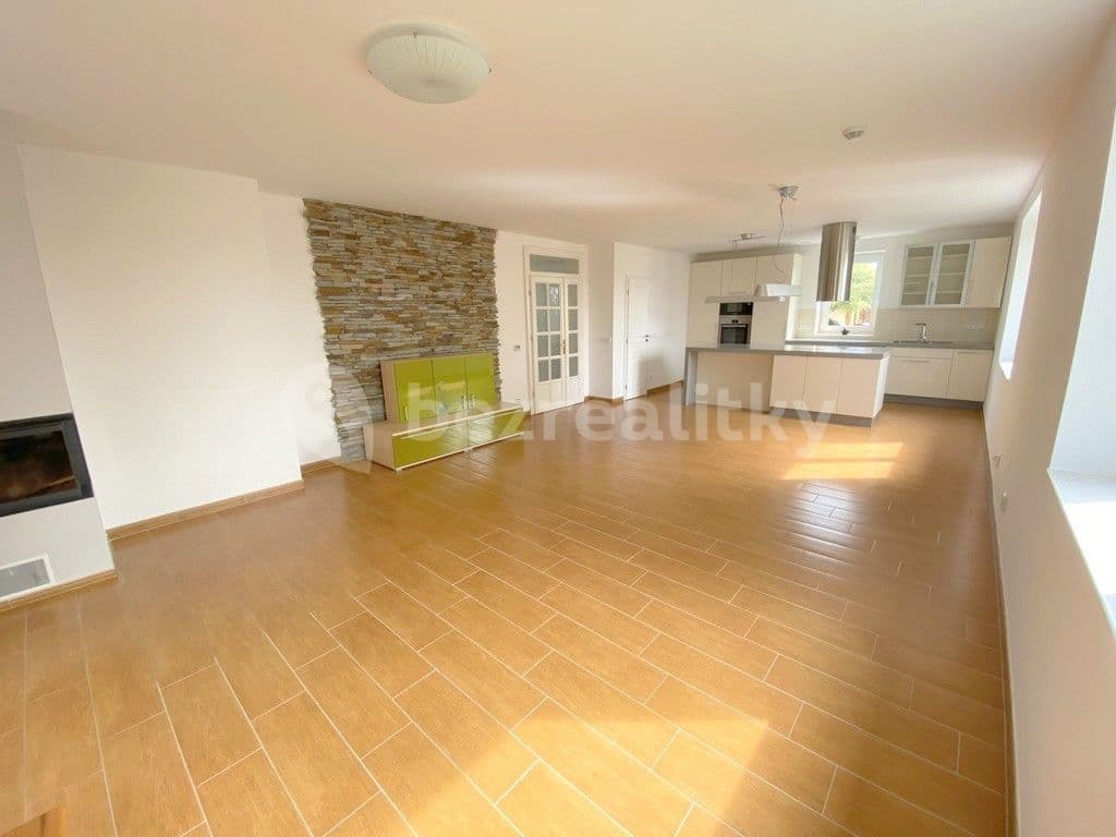 house to rent, 180 m², Libeř, Středočeský Region