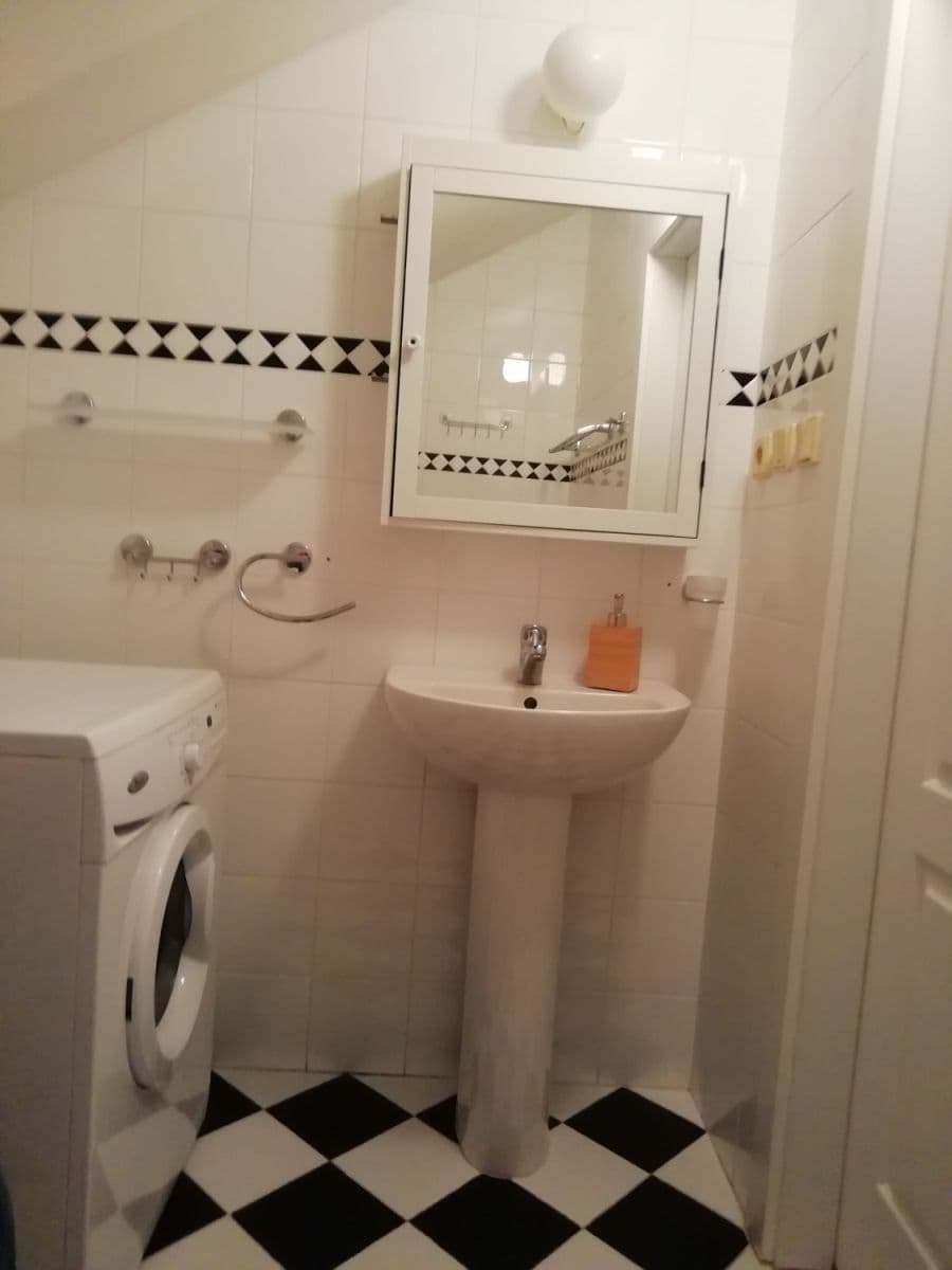 flat to rent, 98 m², Na Okrouhlíku, Prague, Prague